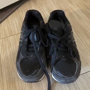 New Balance Kids Black Sneakers
